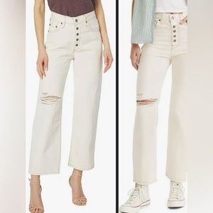 NWT Levi’s snap ribcage ankle jeans in cream